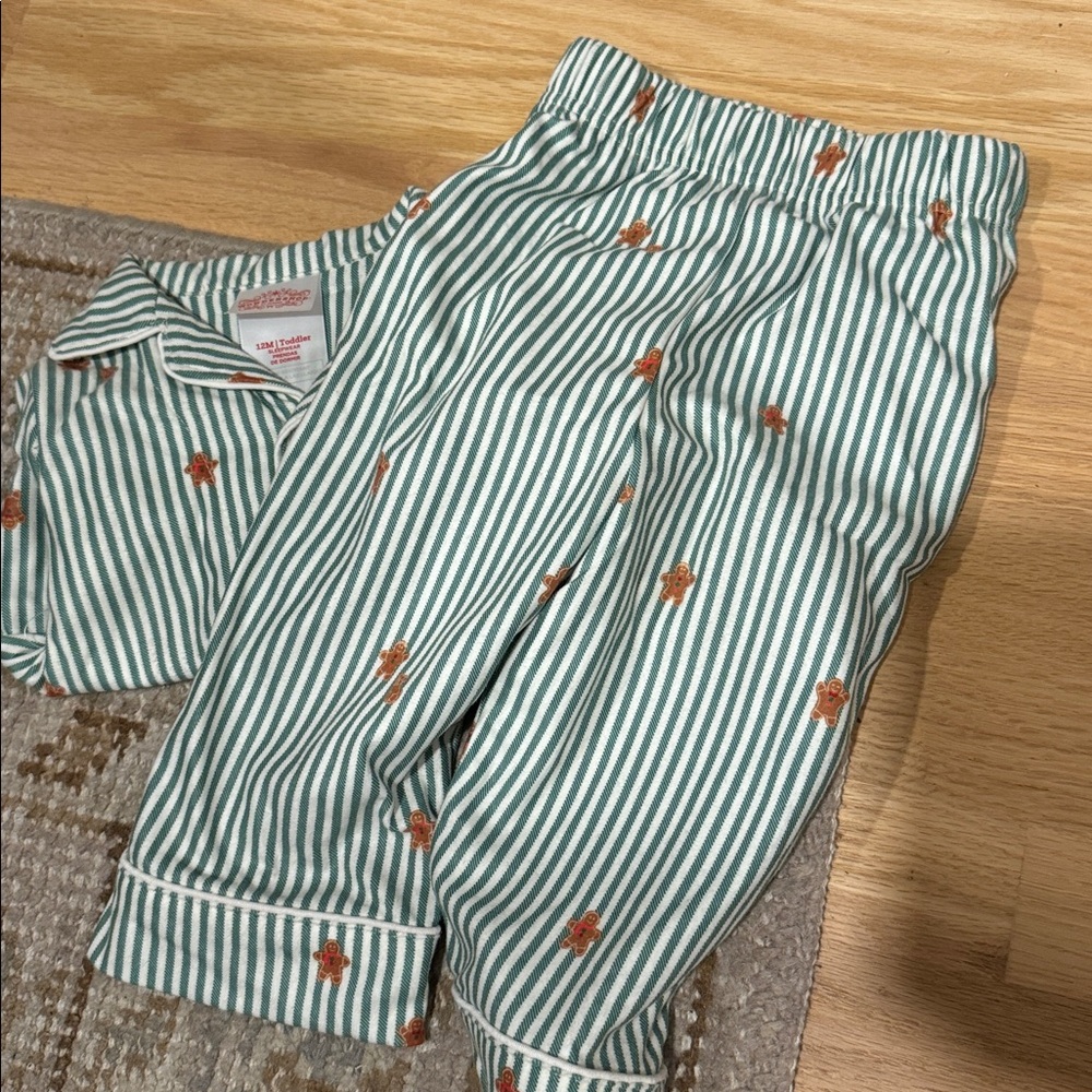 Gingerbread Striped Flannel
Long Sleeve Pajama Size 12M